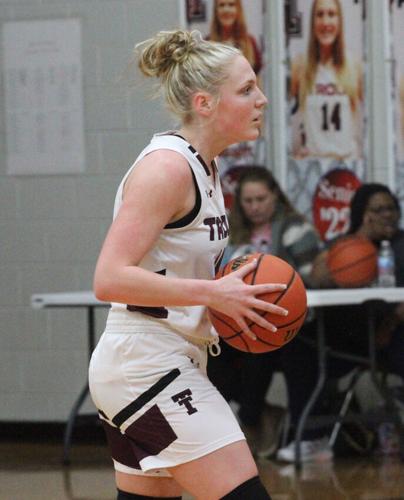 Minnix gets a double-double, Troup rolls past Harleton