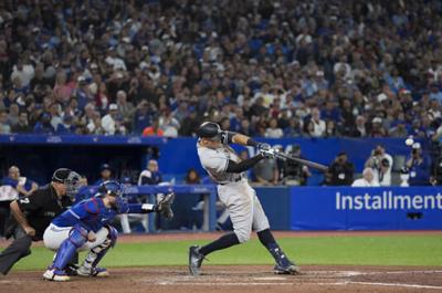 Yankees' Aaron Judge ties Roger Maris' HR record after hitting No. 61