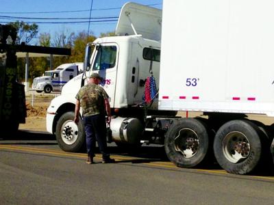 Two Wrecks Attributed To Distracted Driving News Jacksonvilleprogress Com