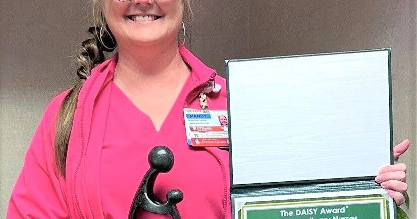 UT Health Jacksonville nurse receives DAISY Award - Vimarsana News