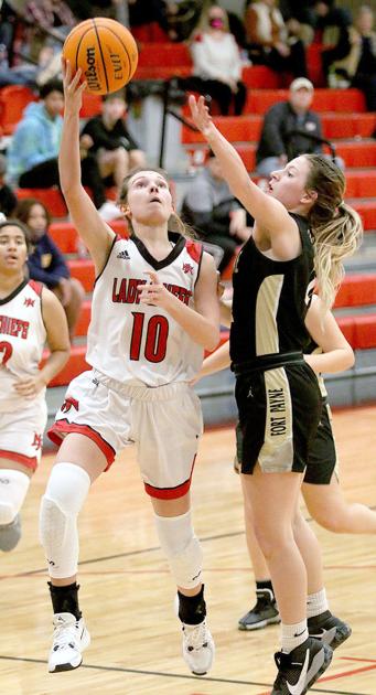 JCSentinel.com - Chiefs cruise past Fort Payne with dominant second half image