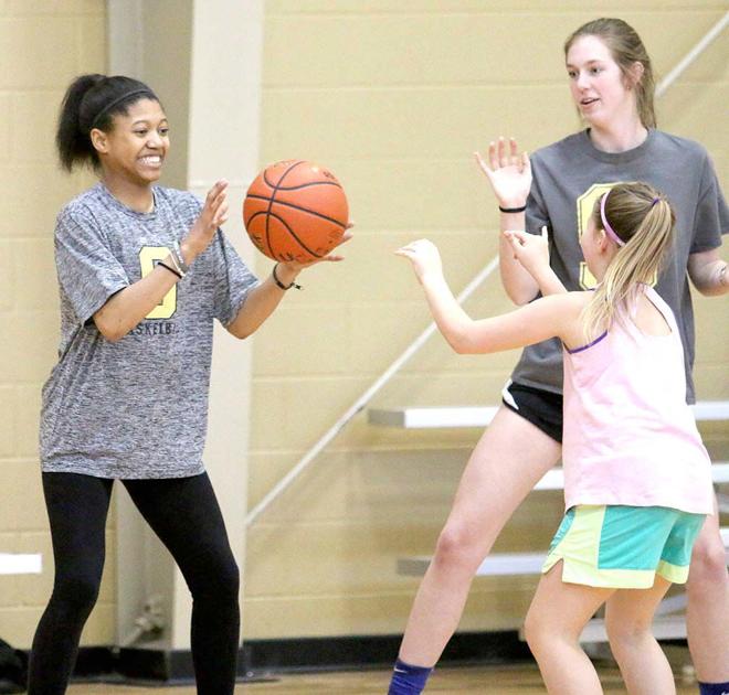 Going Through Drills Sports Jcsentinel Com