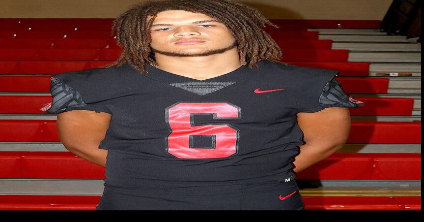 JCSentinel.com - PREP FOOTBALL HONOR ROLL: Price Jr. pitches in as Chiefs secure playoff  berth image