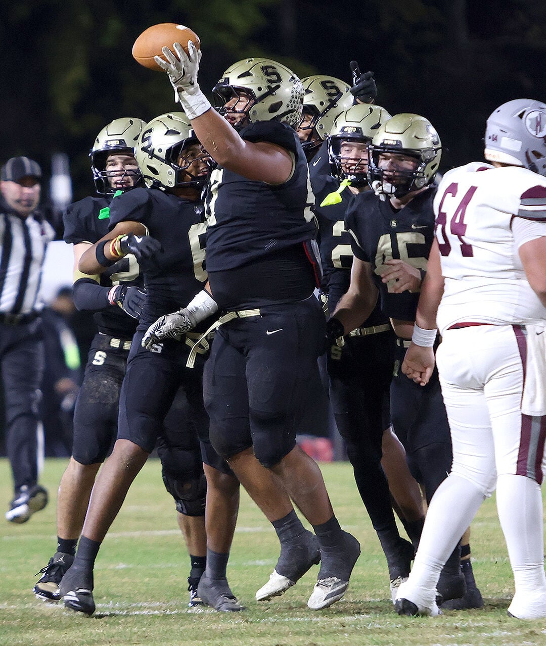 Taygan Wildcats dominate No. 7 St. Clair County to reach 5A state ...