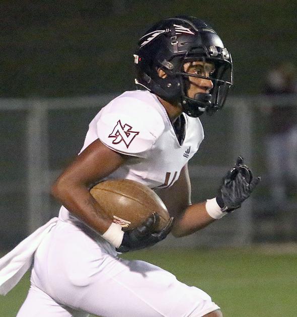 JCSentinel.com - Chiefs return to region play with important showdown image
