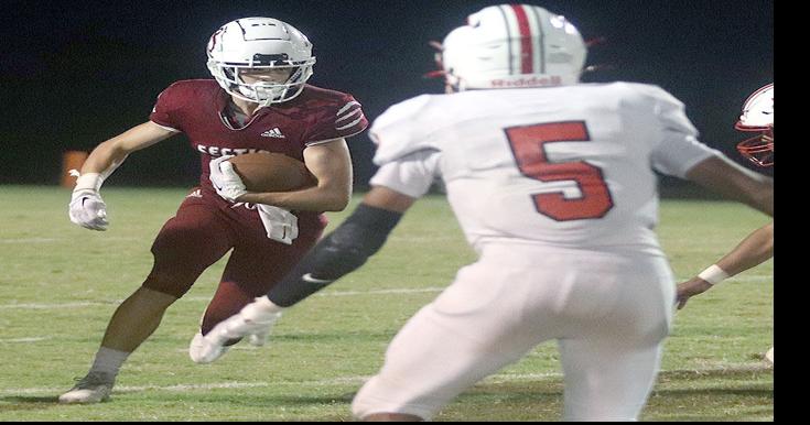 JCSentinel.com - Collinsville pulls away from Lions in second half image