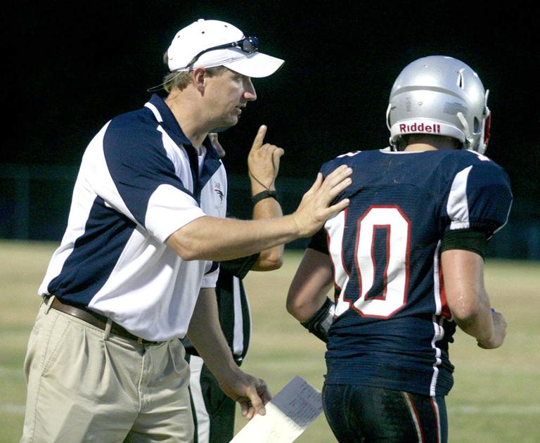 JCSentinel.com - Holland returns to the sideline at DAR image
