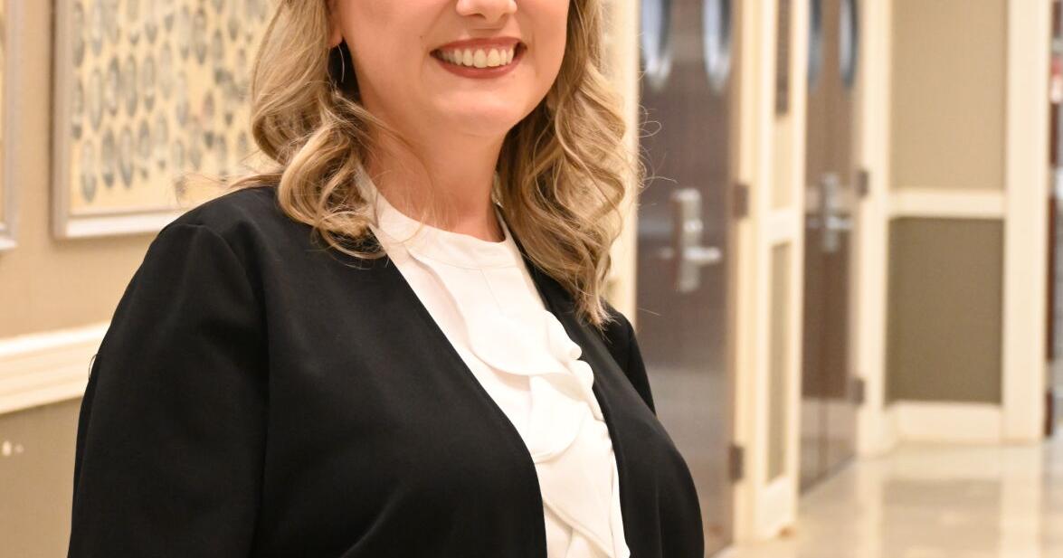 City school board approves new superintendent contract with Williams