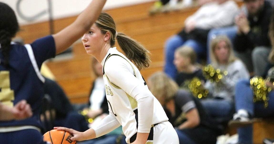 Croatan defeats Northside in Coastal Conference girls basketball final