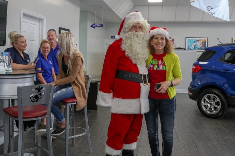 Photos Sanders Ford draws name of car winner News