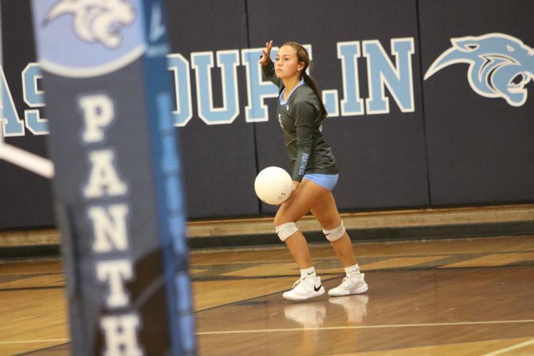No quit in them East Duplin volleyball using effort, bond in early
