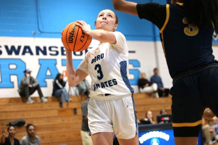 Swansboro girls basketball shows 'how much they care' in third-round ...