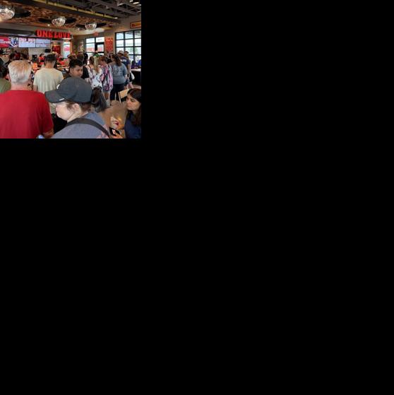 Raising Cane's opens in Jacksonville