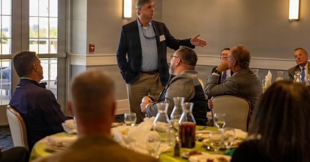 Military, government leaders meet on common ground