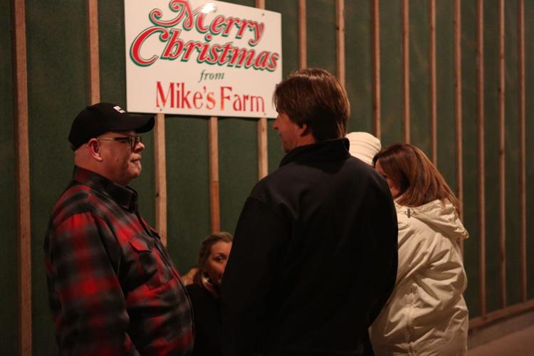 PHOTOS Mike's Farm Christmas Display News