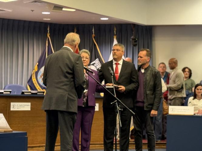 Newly elected city council members take oath of office | Local News ...