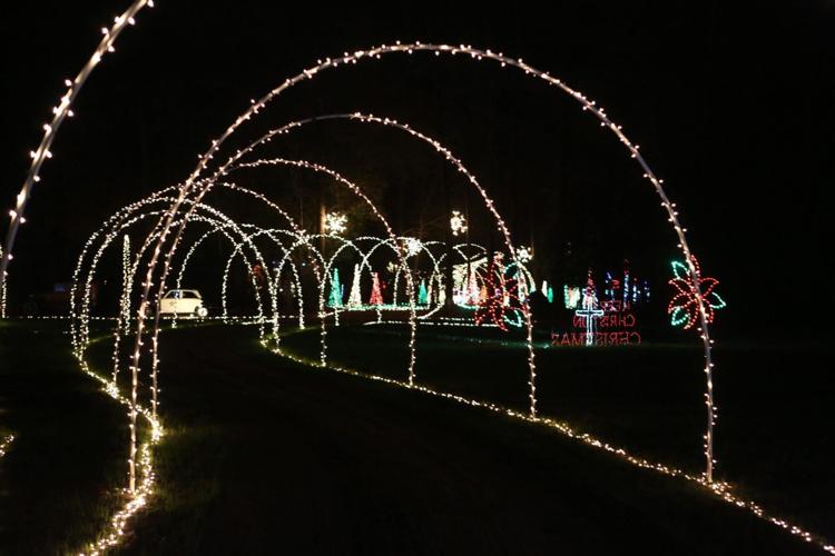 PHOTOS Mike's Farm Christmas Display News