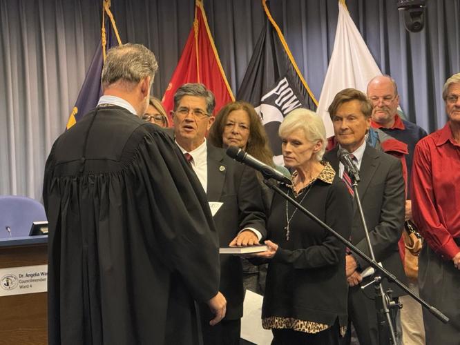 Newly elected city council members take oath of office | Local News ...