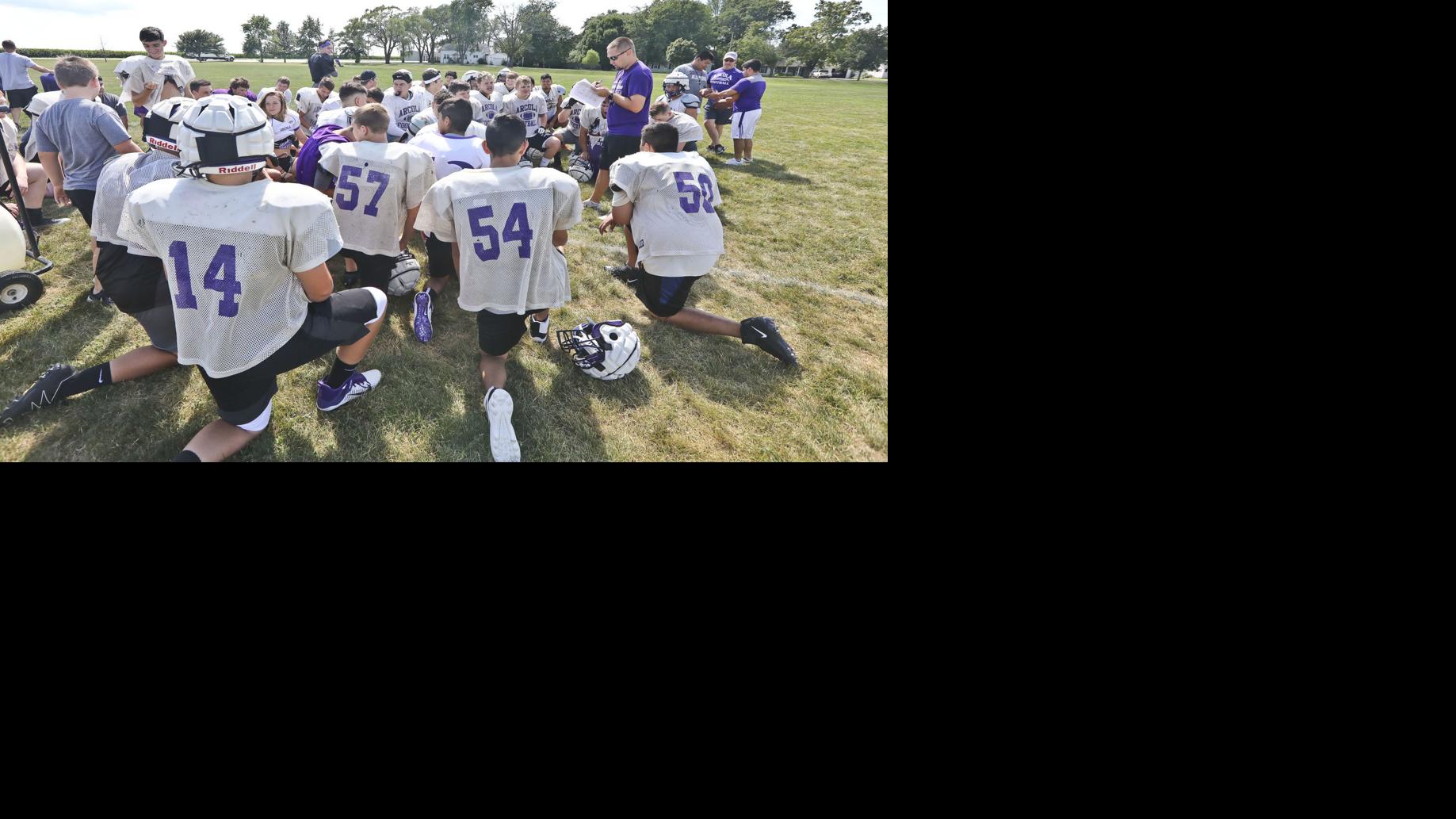 Arcola football remembers Purple Riders legend Byron Bradford