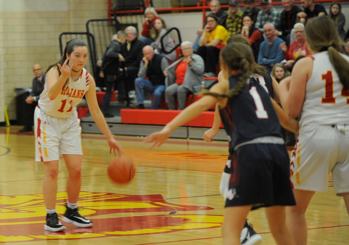 Shae Littleford S Last Second Free Throws And Steal Lift Charleston Over Mahomet Seymour High School Jg Tc Com