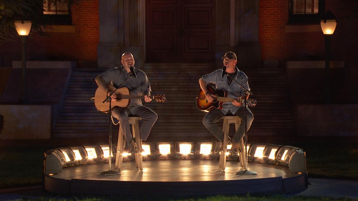 Watch Now Effingham Native S Duo Advances To America S Got Talent Semi Finals Local Jg Tc Com
