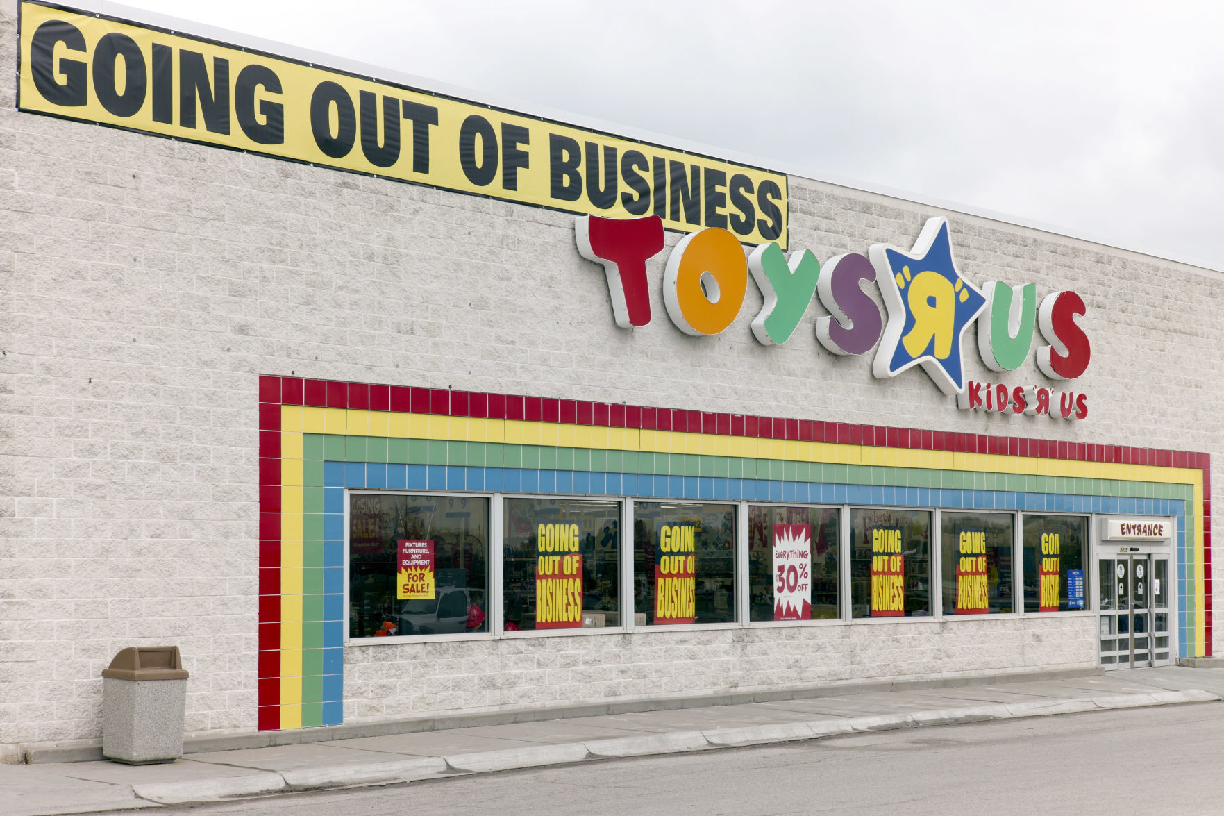 toys r us distribution center locations