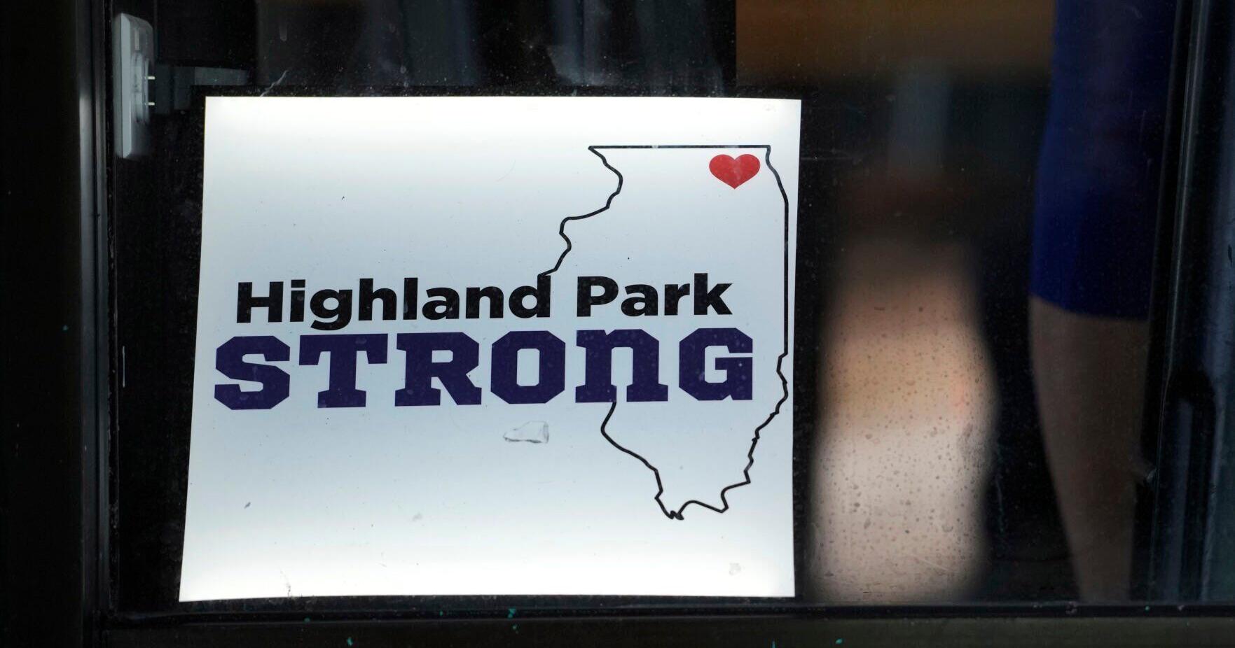 Highland Park marks shooting anniversary with walk to reclaim parade route - Vimarsana News