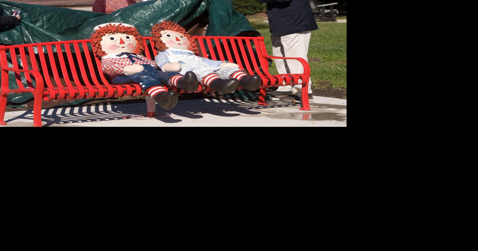 Raggedy Ann, Andy immortalized in statue in Arcola