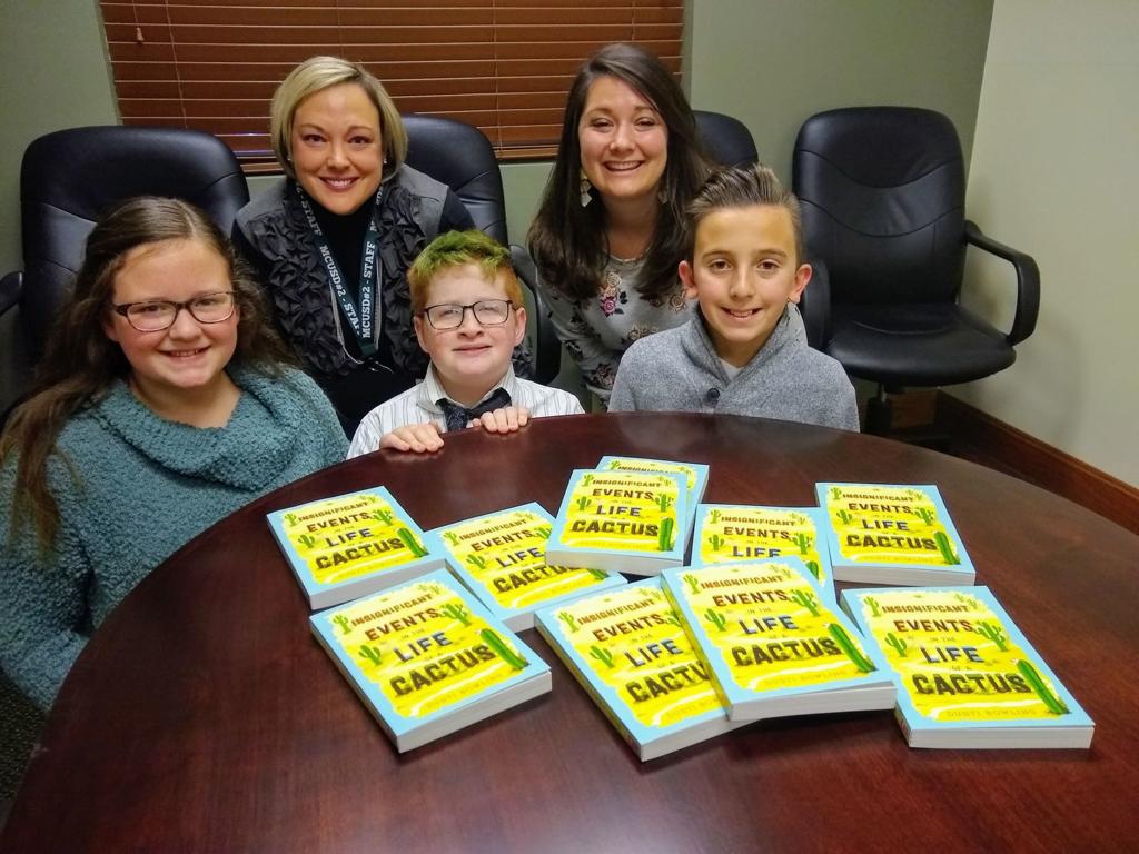 Students Promoting 2019 Read Across Mattoon Book Local Jg Tc Com