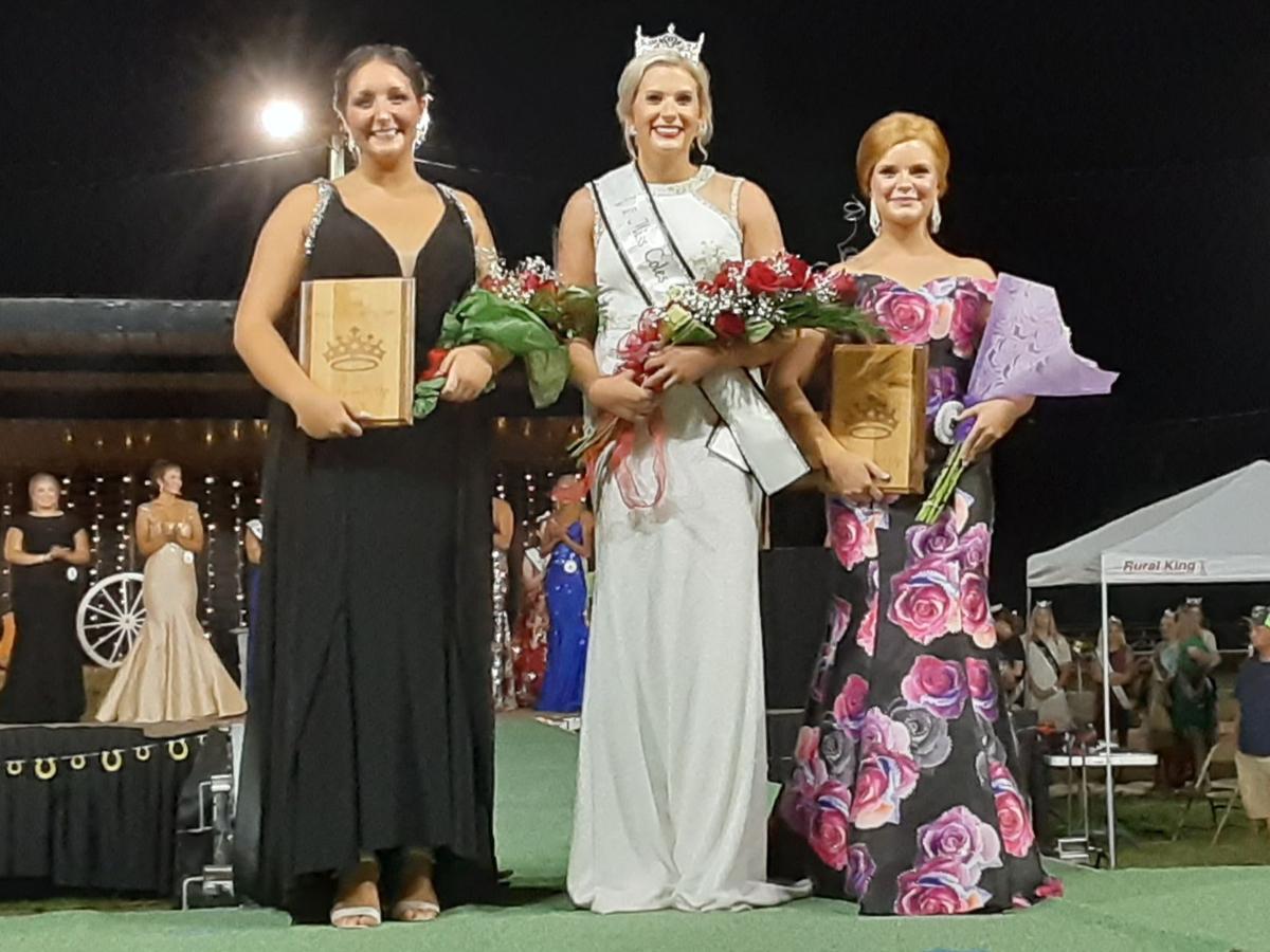 Emmalyn Walk crowned 2021 Miss Coles County