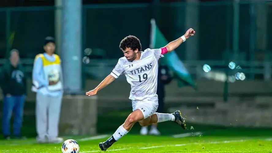 Men’s Soccer Hosts Wheaton for Regular Season Finale