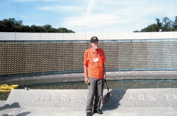 Local World War Ii Veterans Visit Memorial In Washington D C Jg Tc Com - The Freedom Wall Washington Dc