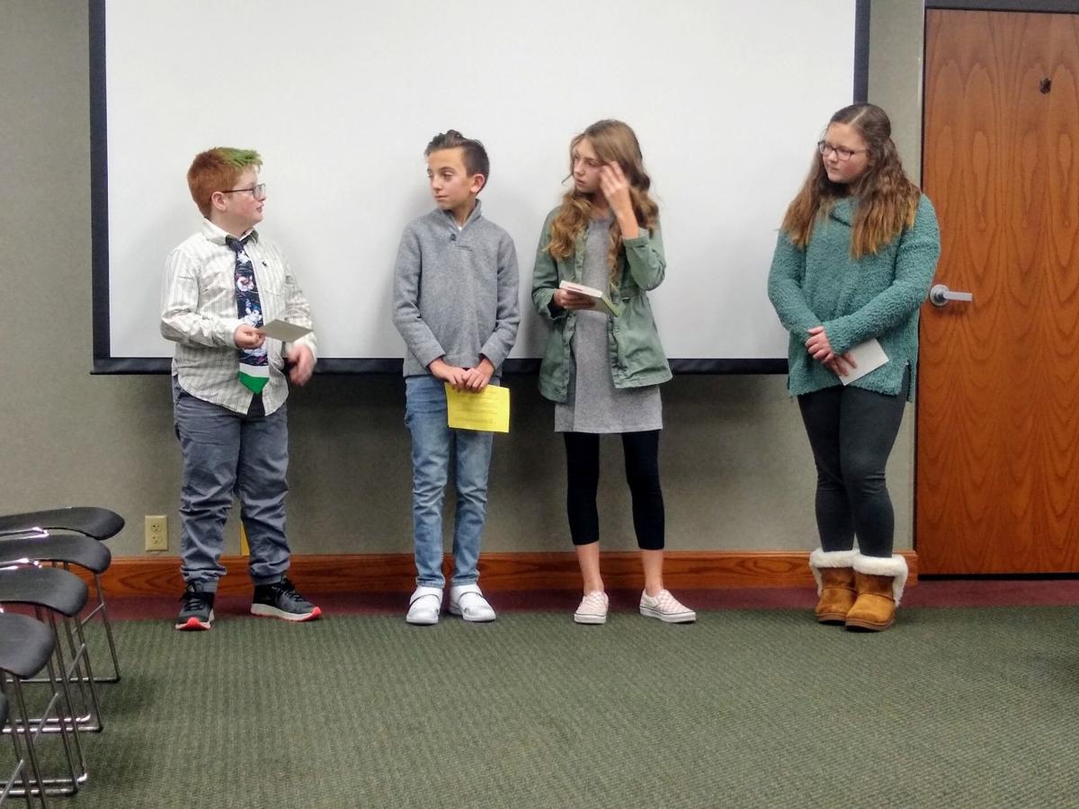 Students Promoting 2019 Read Across Mattoon Book Local Jg Tc Com