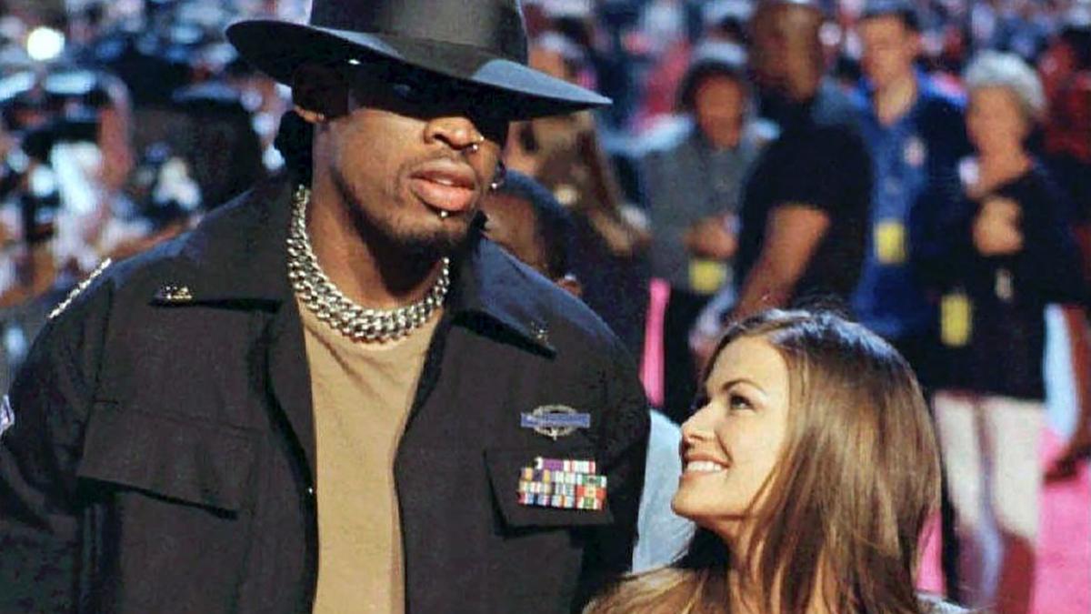 The Worm Turns Carmen Electra Recalls Bad Boy Dennis Rodman S