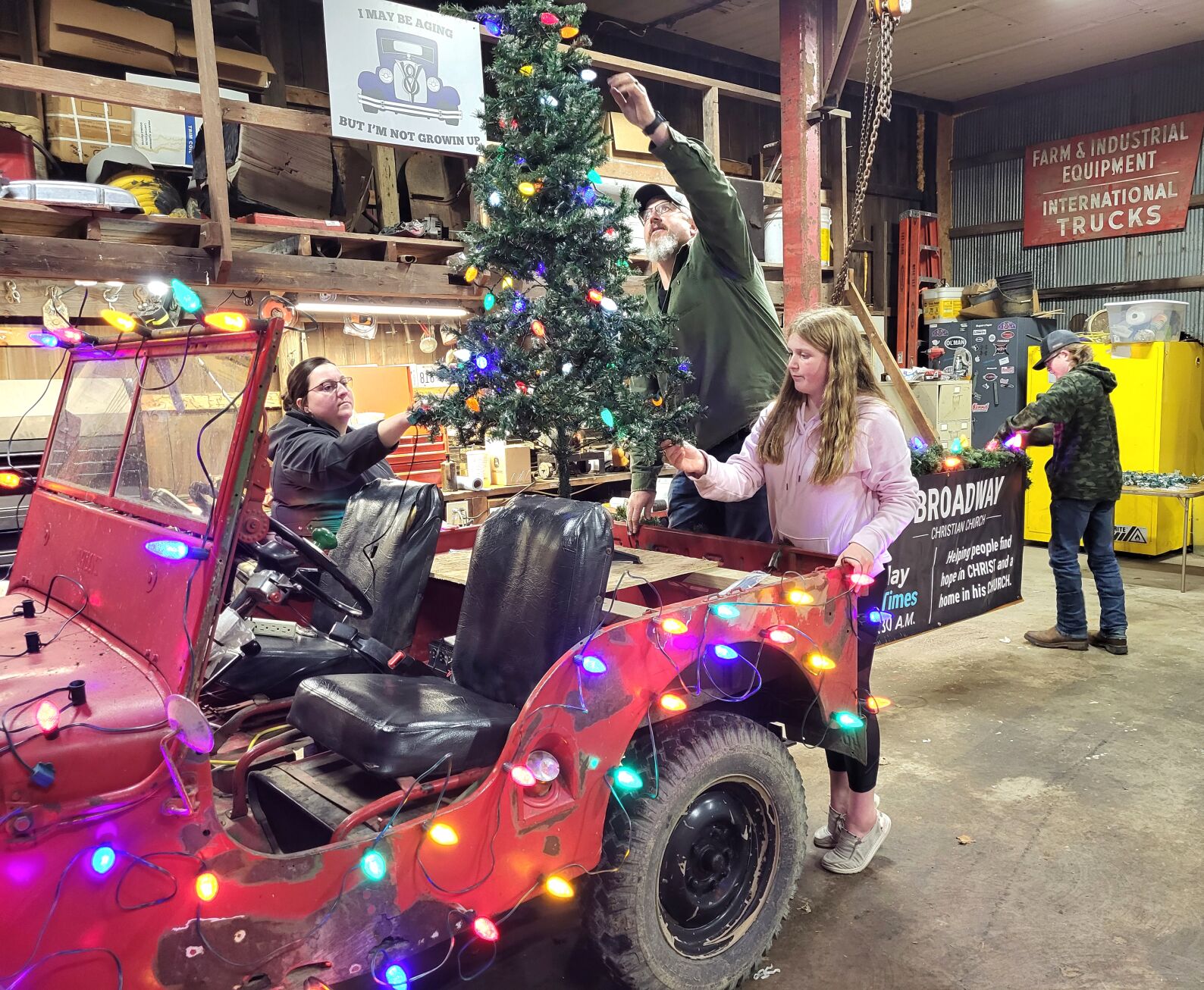 Celebrate Downtown Mattoon Christmas features lighted parade, other