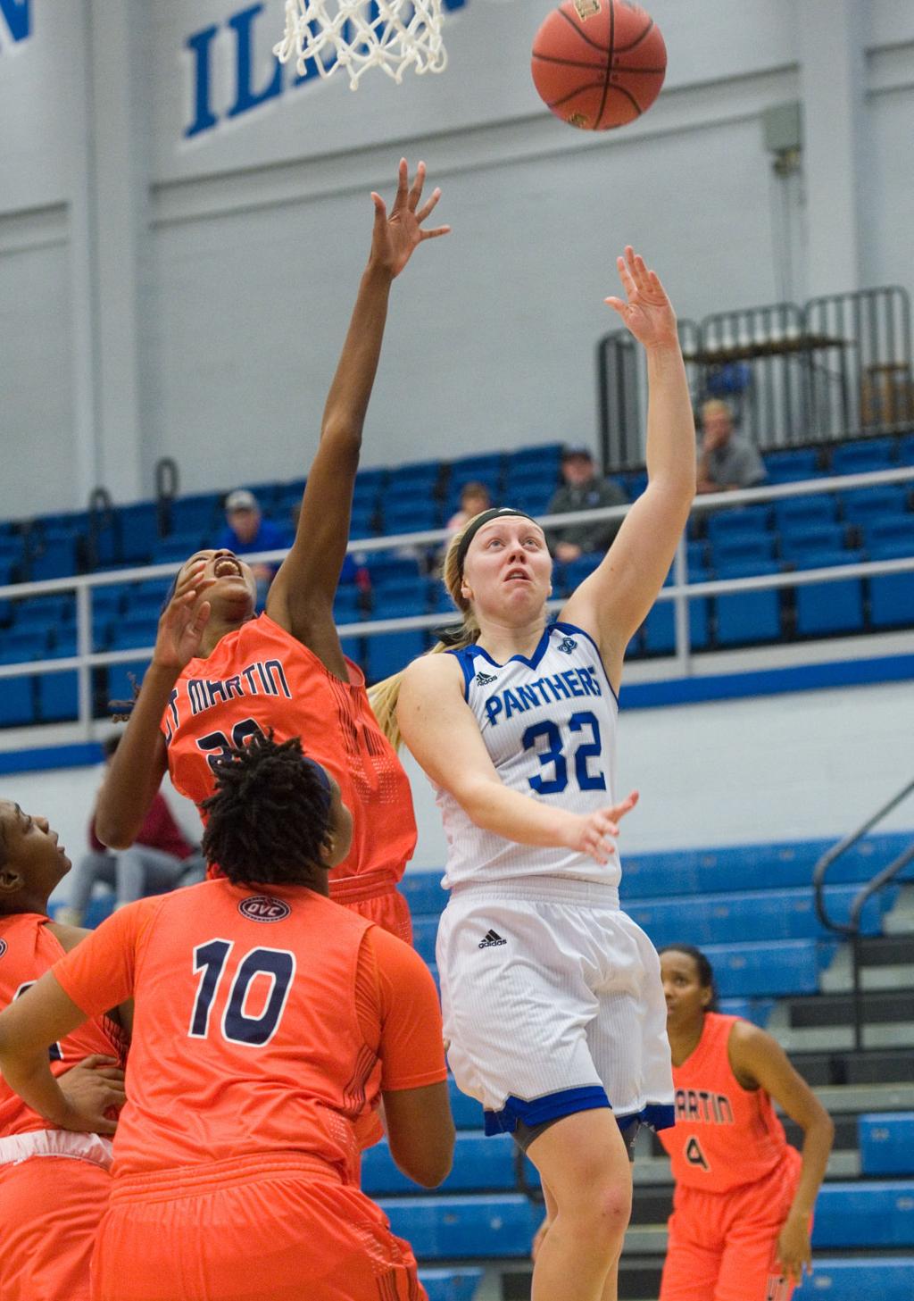 Eiu Women Lack Energy In Loss Basketball Jg Tc Com