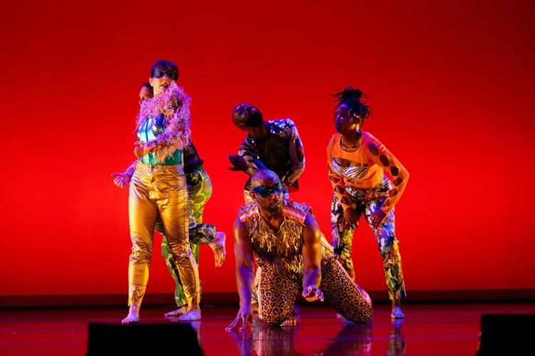 Triptych of works by dance professor, choreographer Cynthia Oliver features Illinois dance alumni