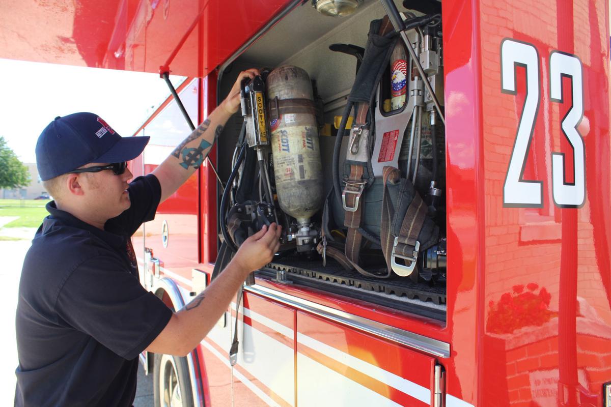Mattoon Fire Department gets federal grant for new air tank sets