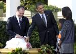 Barack, Sasha, and Malia Obama, 2010