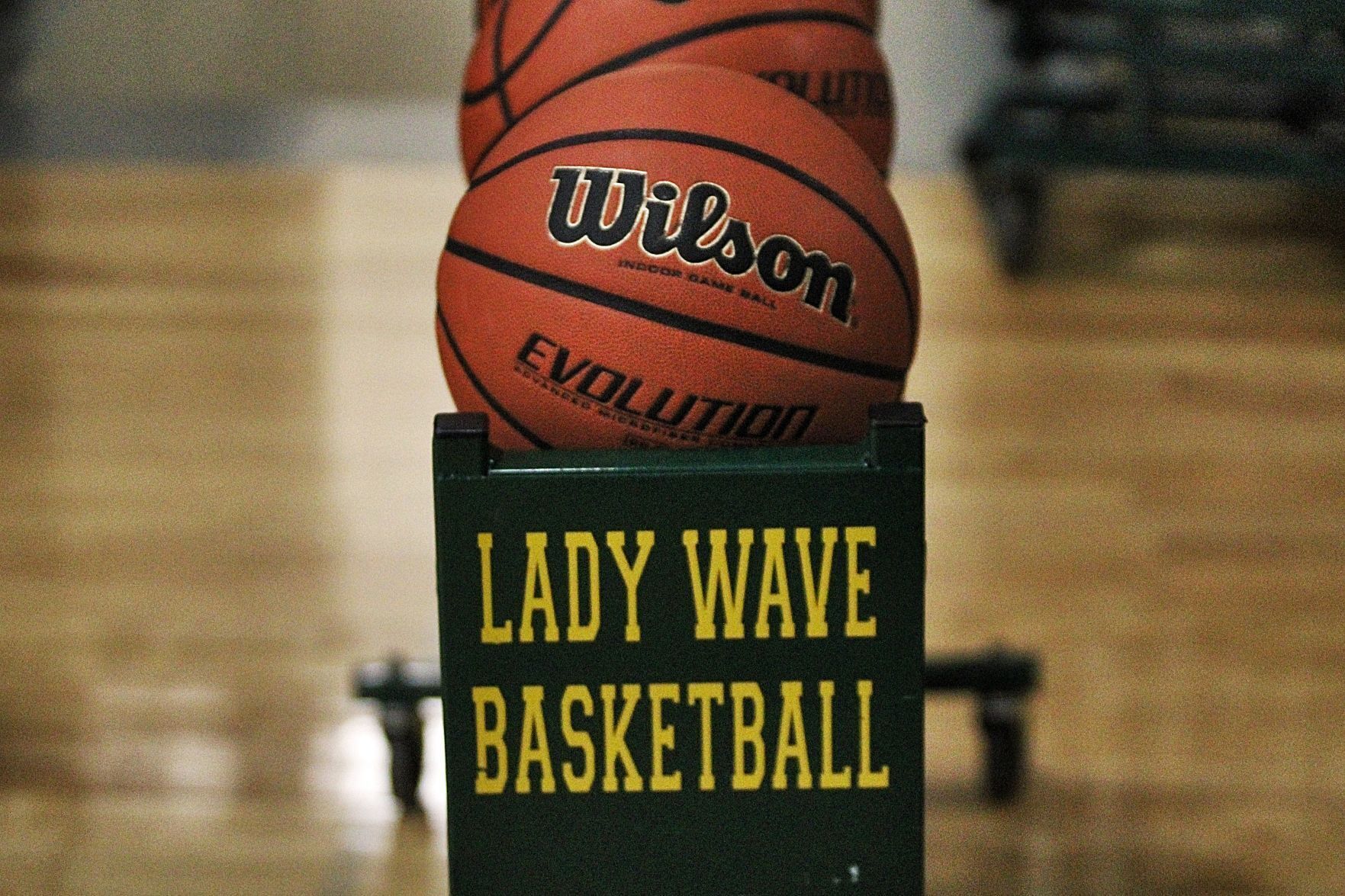 Mattoon Green Wave and Sullivan Boys Basketball Teams off to Hot Start 5-0 and 4-0 Respectively