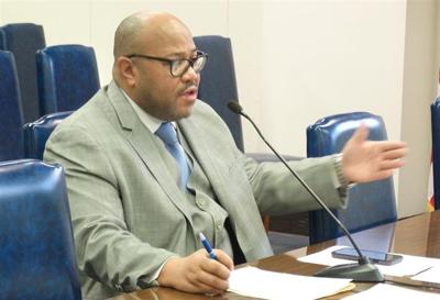 Rep. André Thapedi, D-Chicago