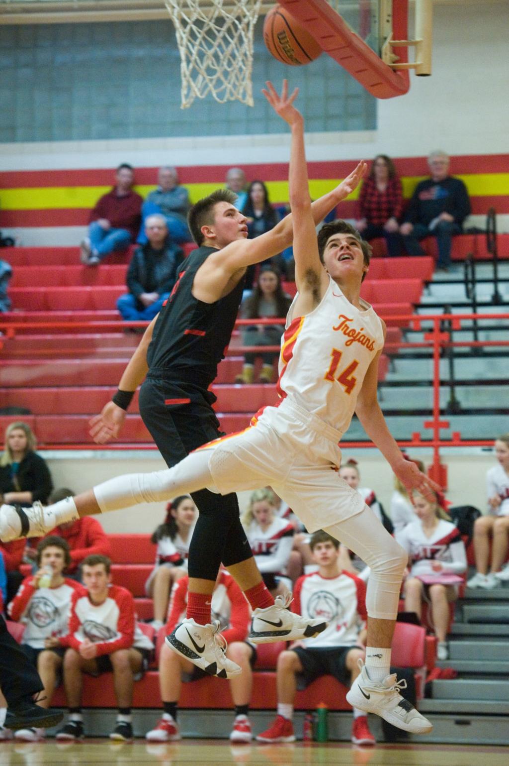 Charleston Boys Basketball S Offensive Woes Persist In 47 44 Loss
