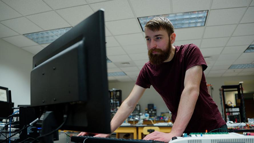 Paid Summer Research Opens Opportunities for IWU Physics Students