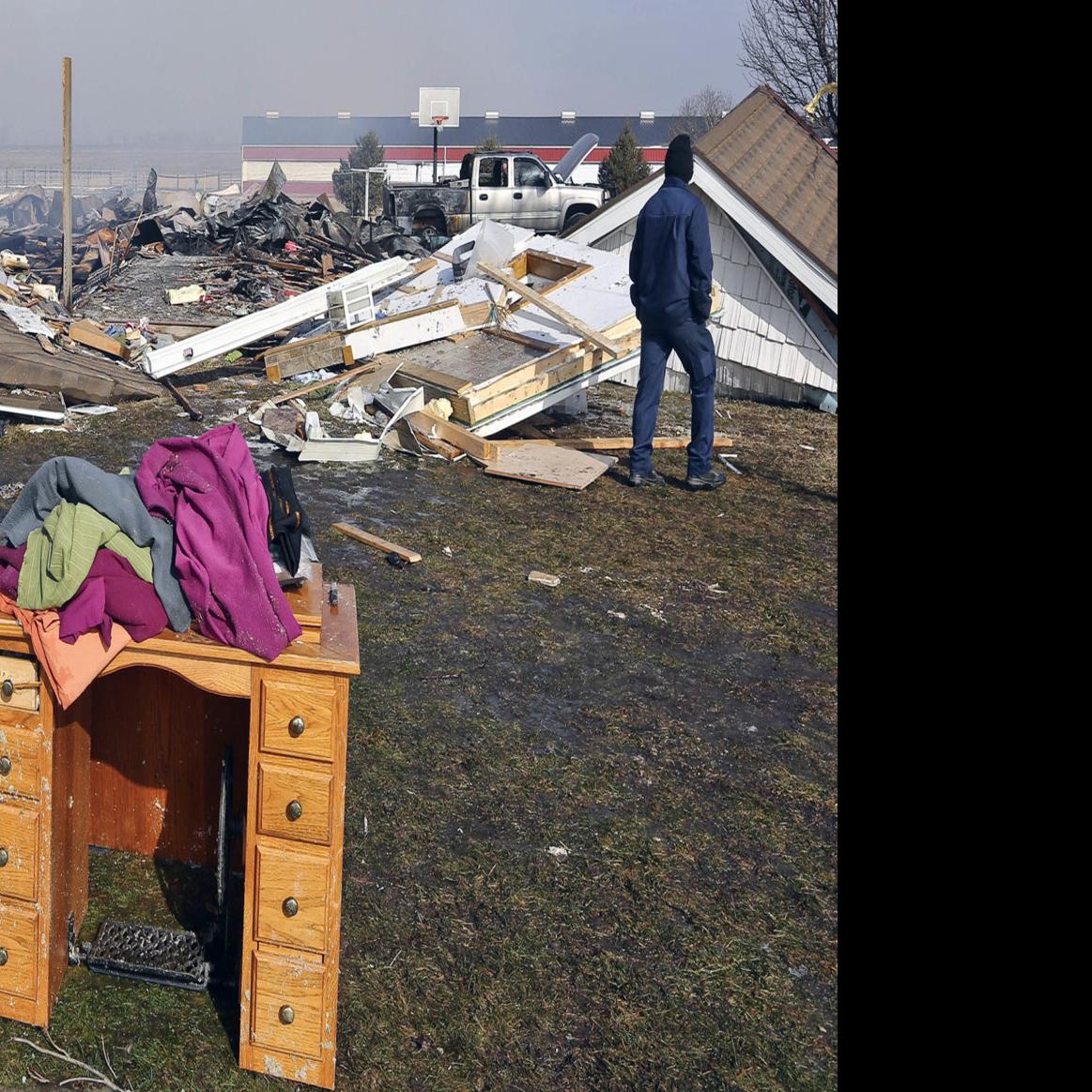 Rural Sullivan House Explosion Kills 20 Year Old Occupant Local Jg Tc Com