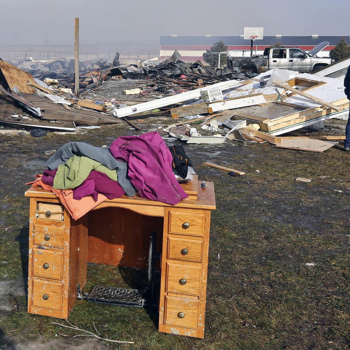 Rural Sullivan House Explosion Kills 20 Year Old Occupant Local Jg Tc Com