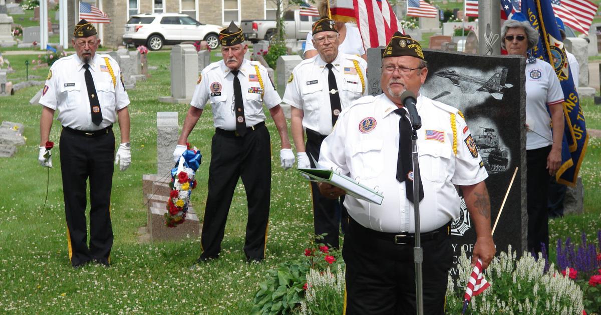 Commemorating Memorial Day ceremonies honor those who served