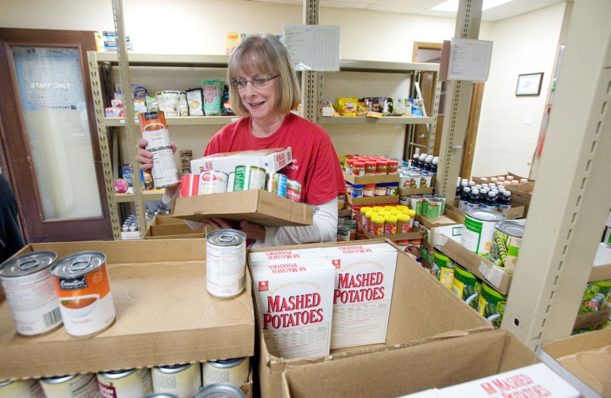 Charleston Food Pantry 12/21/16 (1)