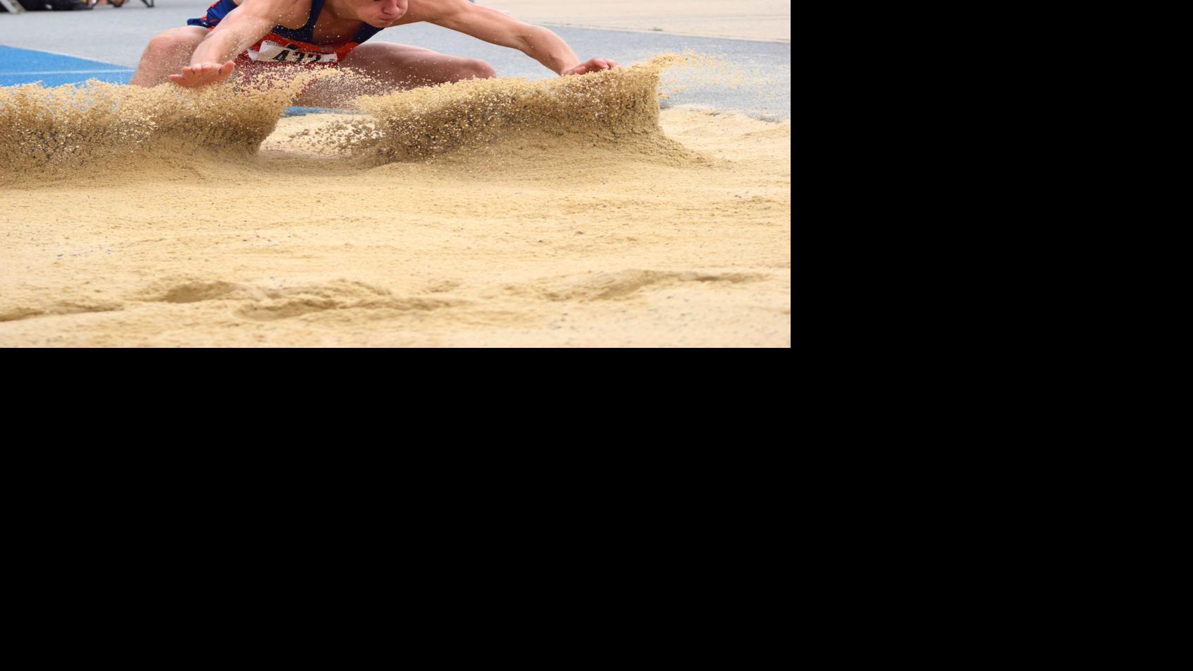 Ramsey Hunt, Michael Dietz to continue track careers at Eastern