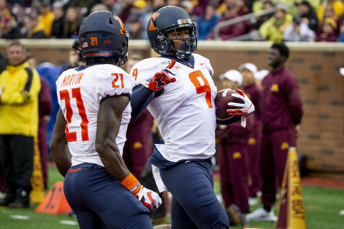 Illinois Linebacker Dele Harding S Hard Work Paying Off In