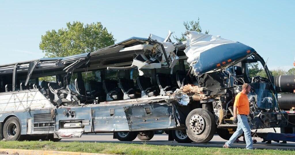 Coroner IDs 3 men killed in a Greyhound bus crash near St. Louis - Vimarsana News